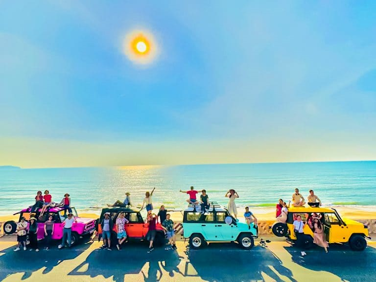 Tour Jeep Đồi Cát Mũi Né: Trải Nghiệm Trọn Vẹn Từ Bình Minh Đến Hoàng Hôn